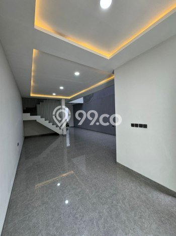 Rumah Mewah LB 200m2 Siap Huni Desain Elegan di Pondok Indah, Jakarta Selatan Rumah Mewah LB 200m2 Siap Huni Desain Elegan di Pondok Indah, Jakarta Selatan