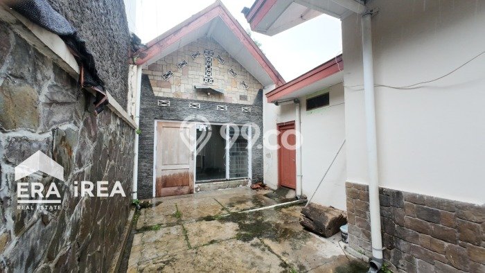 Best Deal Hunian Mewah Ideal dan Luas di Laweyan, Surakarta Best Deal Hunian Mewah Ideal dan Luas di Laweyan, Surakarta