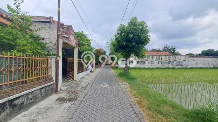 Tanah untuk Dijual di Kotagede Yogyakarta Luas 148m2 Tanah untuk Dijual di Kotagede Yogyakarta Luas 148m2