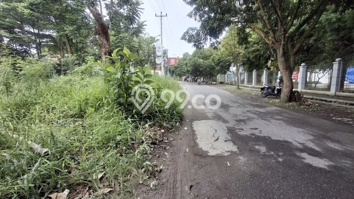 Untuk Dijual Tanah di Laweyan Surakarta Luas 1025m2 SHM Untuk Dijual Tanah di Laweyan Surakarta Luas 1025m2 SHM