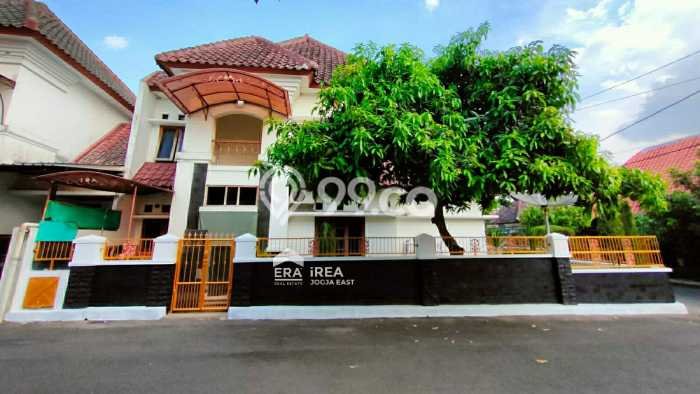 Lokasi strategis! Rumah siap pakai disewakan di Depok LB 200m2 Lokasi strategis! Rumah siap pakai disewakan di Depok LB 200m2