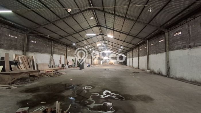 Gudang Siap Pakai Kawasan Sewon, Luas 1300m², Area Bisnis Gudang Siap Pakai Kawasan Sewon, Luas 1300m², Area Bisnis