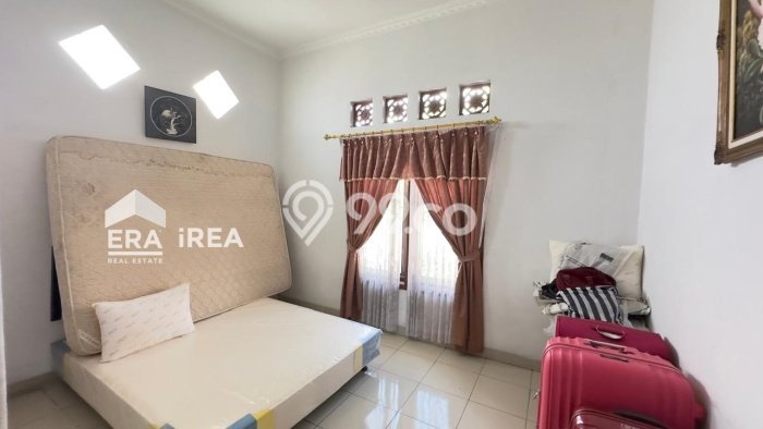 Dijual Rumah Premium dengan Fasilitas Sekitar Komplit di Jebres, Surakarta Dijual Rumah Premium dengan Fasilitas Sekitar Komplit di Jebres, Surakarta