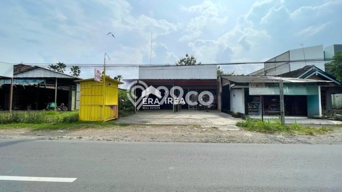 Unit Komersial Dijual di Simo Boyolali Luas Tanah 250m2, Luas Bangunan 100m2 Unit Komersial Dijual di Simo Boyolali Luas Tanah 250m2, Luas Bangunan 100m2