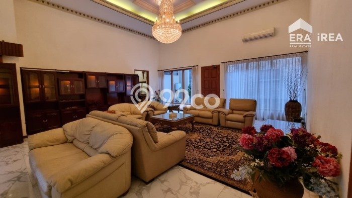 Rumah Mewah Siap Huni LT 630m2 di Laweyan, Surakarta Rumah Mewah Siap Huni LT 630m2 di Laweyan, Surakarta