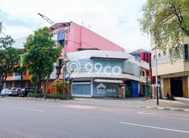 Ruko Dijual Lokasi Emas di Pasar Kliwon Luas 225m2 Ruko Dijual Lokasi Emas di Pasar Kliwon Luas 225m2