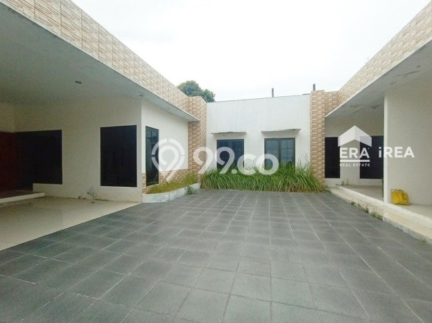 Dijual Rumah 7 Kamar Lokasi Ideal Bagus dan Strategis di Laweyan Dijual Rumah 7 Kamar Lokasi Ideal Bagus dan Strategis di Laweyan