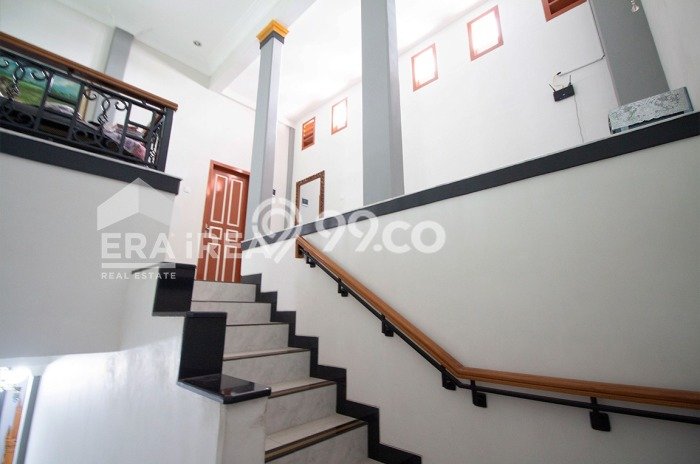 Hot Offer Hunian Mewah Ideal dan Luas di Banjarsari, Solo Hot Offer Hunian Mewah Ideal dan Luas di Banjarsari, Solo