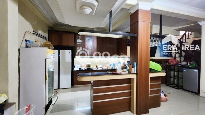 Best Deal Hunian Premium Ideal dan Luas di Banjarsari, Solo Best Deal Hunian Premium Ideal dan Luas di Banjarsari, Solo