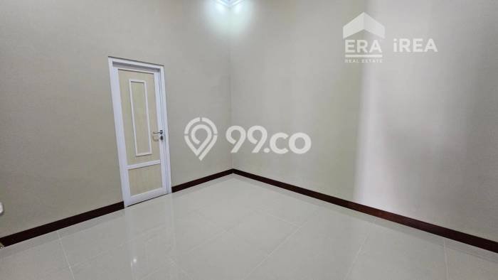 Hunian Cantik Minimalis Lb 180m2 di Banjarsari, Solo Hunian Cantik Minimalis Lb 180m2 di Banjarsari, Solo