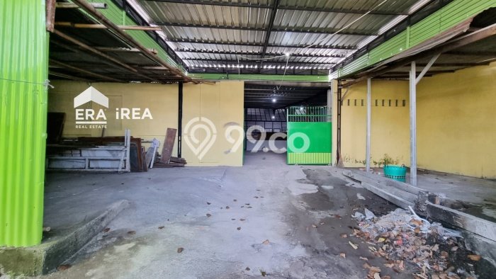 Disewakan Gudang di Jebres Solo LT 300m2, LB 375m2 Disewakan Gudang di Jebres Solo LT 300m2, LB 375m2