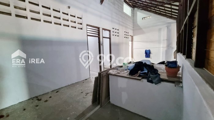 Disewakan Gudang di Jebres Solo LT 300m2, LB 375m2 Disewakan Gudang di Jebres Solo LT 300m2, LB 375m2