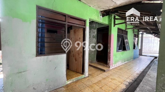 Dijual Cepat Rumah Bagus Siap Huni LB 400m2 di Jaten, Karanganyar Dijual Cepat Rumah Bagus Siap Huni LB 400m2 di Jaten, Karanganyar