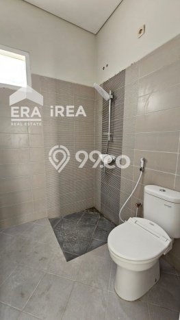 Rumah Strategis Modern Lb 168m2 di Colomadu, Karanganyar Rumah Strategis Modern Lb 168m2 di Colomadu, Karanganyar