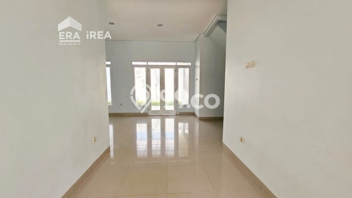 Rumah Strategis Modern Lb 168m2 di Colomadu, Karanganyar Rumah Strategis Modern Lb 168m2 di Colomadu, Karanganyar