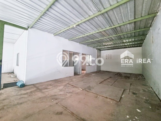 Komersial Area Premium Kawasan Jebres, Luas 180m², Disewakan Komersial Area Premium Kawasan Jebres, Luas 180m², Disewakan