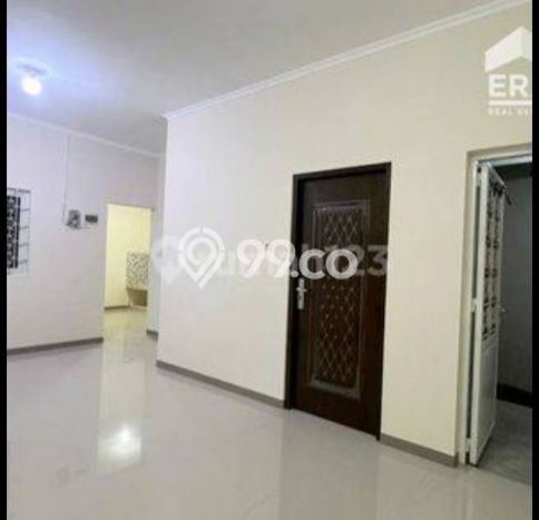 Rumah Bagus Siap Pakai Di Serengan Luas 130m2 Lokasi Strategis Rumah Bagus Siap Pakai Di Serengan Luas 130m2 Lokasi Strategis