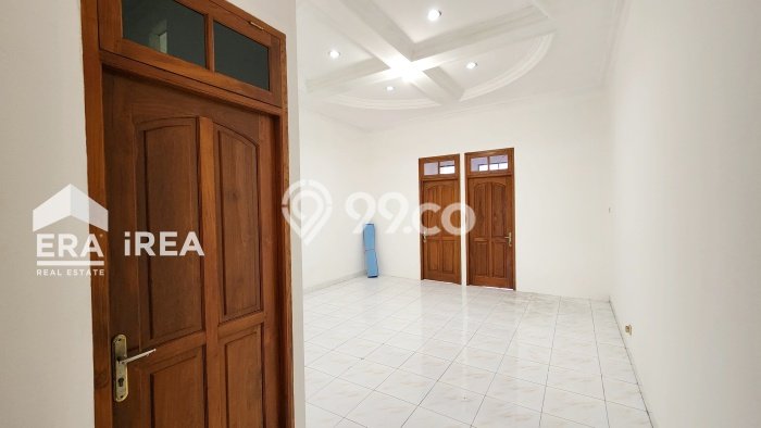 Ruko di Serengan, Luas 228m², Disewakan, Pusat Bisnis, Ready Operasional Ruko di Serengan, Luas 228m², Disewakan, Pusat Bisnis, Ready Operasional