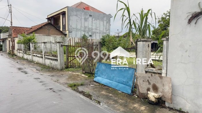 Lahan Kosong Dijual di Solo dengan Area 906m2 Lahan Kosong Dijual di Solo dengan Area 906m2