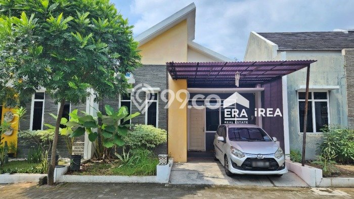 For Sale Rumah 2 Kamar Lokasi Ideal Bagus dan Strategis di Colomadu For Sale Rumah 2 Kamar Lokasi Ideal Bagus dan Strategis di Colomadu