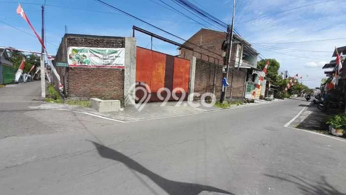 Unit Gudang Disewa Lokasi Banjarsari, Surakarta Spesifikasi Luas Bangunan 400m2 Unit Gudang Disewa Lokasi Banjarsari, Surakarta Spesifikasi Luas Bangunan 400m2