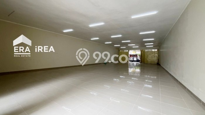 Unit Komersial Disewa Lokasi Jebres, Solo Spesifikasi Luas Bangunan 450m2 Unit Komersial Disewa Lokasi Jebres, Solo Spesifikasi Luas Bangunan 450m2