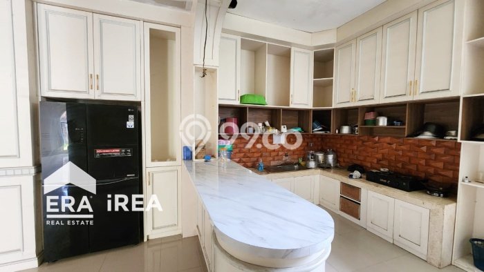 Siap Huni Hunian Elit 5 Kamar di Ngargoyoso Dekat ke Mana Pun Siap Huni Hunian Elit 5 Kamar di Ngargoyoso Dekat ke Mana Pun