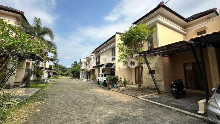 For Sale Rumah 3 Kamar Lokasi Ideal Bagus dan Strategis di Colomadu For Sale Rumah 3 Kamar Lokasi Ideal Bagus dan Strategis di Colomadu