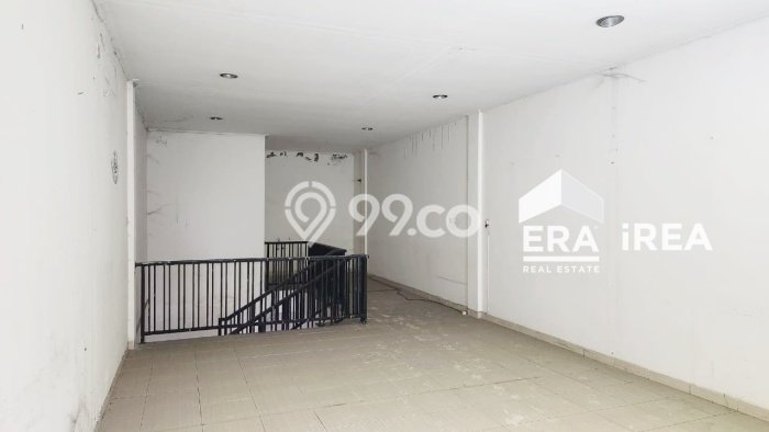 Untuk Dijual Ruko di Manahan Solo LT 99m2 / LB 130m2 Untuk Dijual Ruko di Manahan Solo LT 99m2 / LB 130m2