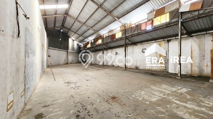 Gudang Bagus LT 1040m2 LB 928m2 Dijual di Banjarsari Surakarta Gudang Bagus LT 1040m2 LB 928m2 Dijual di Banjarsari Surakarta