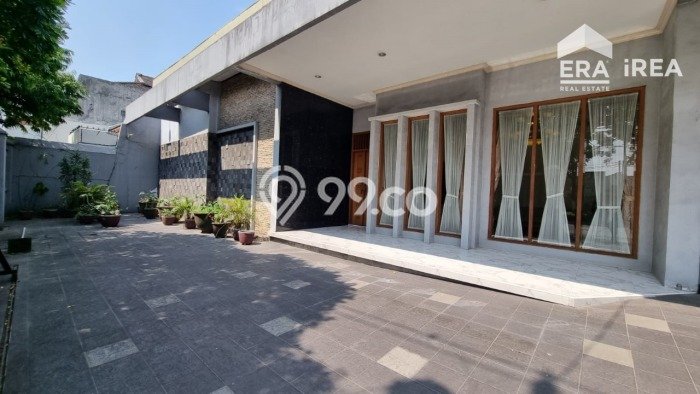Rumah Mewah Siap Huni LT 630m2 di Laweyan, Surakarta Rumah Mewah Siap Huni LT 630m2 di Laweyan, Surakarta