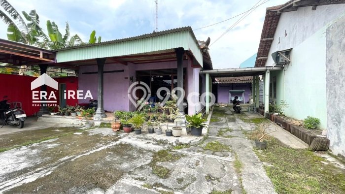Jual Rumah Favorit Siap Huni LB 200m2 di Colomadu, Solo Jual Rumah Favorit Siap Huni LB 200m2 di Colomadu, Solo