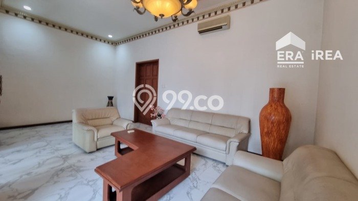 Rumah Mewah Siap Huni LT 630m2 di Laweyan, Surakarta Rumah Mewah Siap Huni LT 630m2 di Laweyan, Surakarta