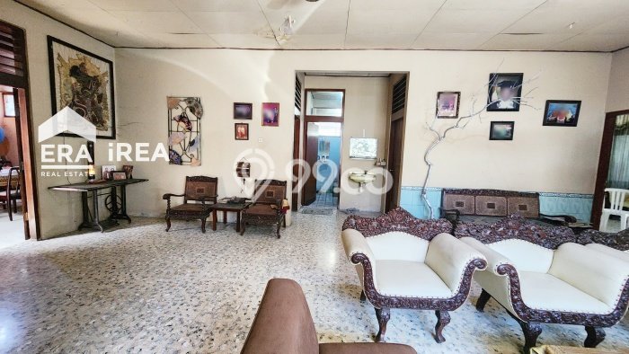 Hunian Mewah Siap Huni LT 311m2 di Laweyan, Surakarta Hunian Mewah Siap Huni LT 311m2 di Laweyan, Surakarta