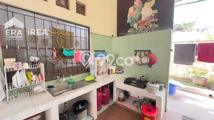 Dijual Rumah Premium dengan Fasilitas Sekitar Komplit di Jebres, Surakarta Dijual Rumah Premium dengan Fasilitas Sekitar Komplit di Jebres, Surakarta