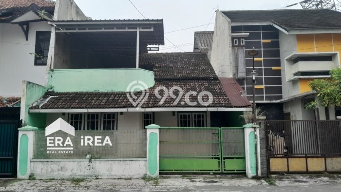 Jual Rumah Bagus Siap Huni LB 150m2 di Banjarsari, Solo Jual Rumah Bagus Siap Huni LB 150m2 di Banjarsari, Solo