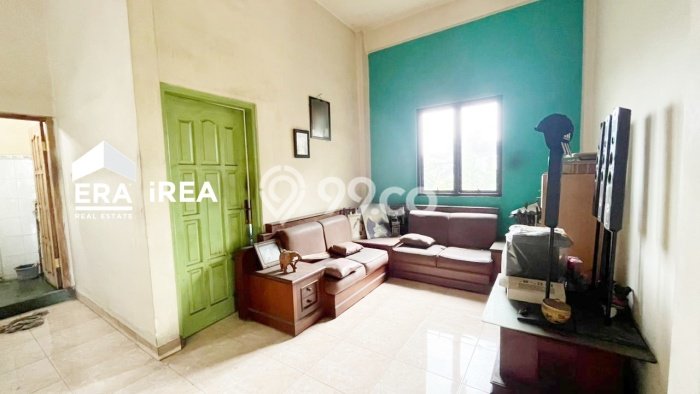 SEWA TERBAIK! Komersial Kawasan Jebres, Luas 180m², Kawasan Ramai, Siap Pakai SEWA TERBAIK! Komersial Kawasan Jebres, Luas 180m², Kawasan Ramai, Siap Pakai