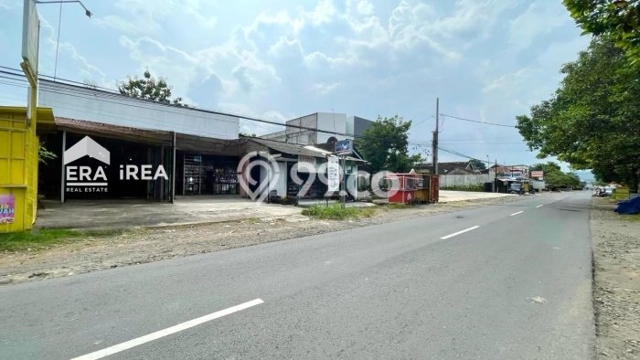 Unit Komersial Dijual di Simo Boyolali Luas Tanah 250m2, Luas Bangunan 100m2 Unit Komersial Dijual di Simo Boyolali Luas Tanah 250m2, Luas Bangunan 100m2
