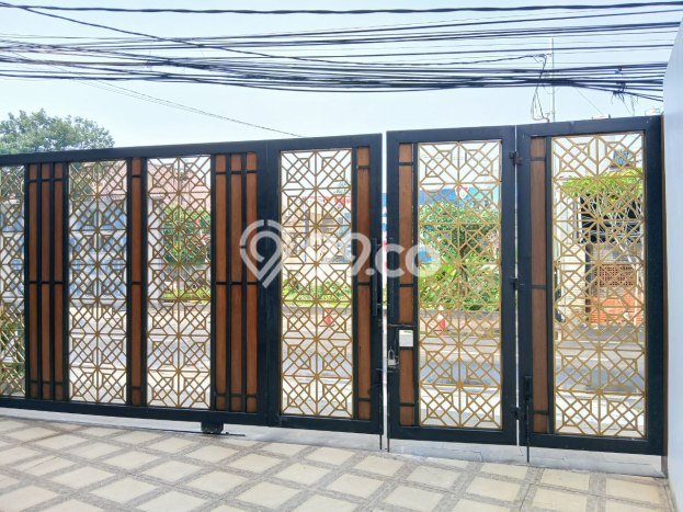 Siap Huni Rumah Mewah 4 Kamar di Jagakarsa Dekat ke Mana Pun Siap Huni Rumah Mewah 4 Kamar di Jagakarsa Dekat ke Mana Pun