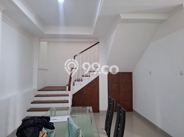Dijual Hunian Rumah Terawat 4 KT di Galaxy, Bekasi Dijual Hunian Rumah Terawat 4 KT di Galaxy, Bekasi