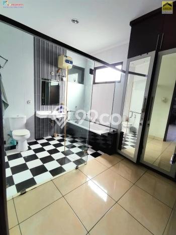 For Sale! Luxury House LT 264m2 Desain Elegan di Cibubur For Sale! Luxury House LT 264m2 Desain Elegan di Cibubur
