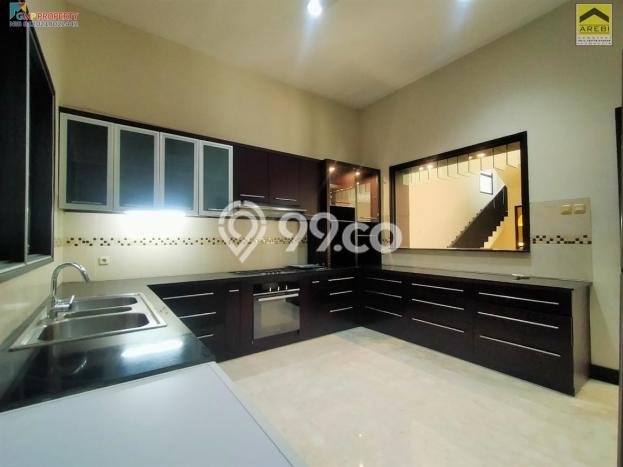 Ready to Use! Luxury House LT 418m2 Desain Modern di Kebagusan Ready to Use! Luxury House LT 418m2 Desain Modern di Kebagusan