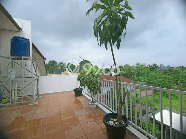 Ready to Use! Premium House LT 150m2 Desain Modern di Cipinang Ready to Use! Premium House LT 150m2 Desain Modern di Cipinang