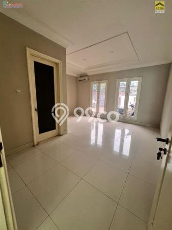 Hunian Elit LB 325m2 Siap Pakai Desain Elegan di Kemang, Jakarta Selatan Hunian Elit LB 325m2 Siap Pakai Desain Elegan di Kemang, Jakarta Selatan