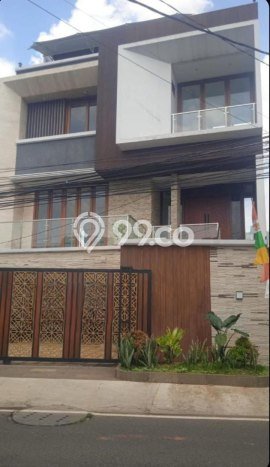 Siap Huni Rumah Mewah 4 Kamar di Jagakarsa Dekat ke Mana Pun Siap Huni Rumah Mewah 4 Kamar di Jagakarsa Dekat ke Mana Pun