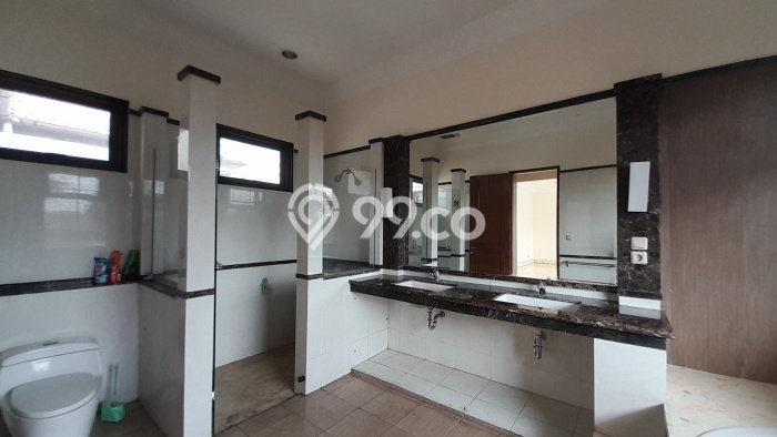 Rumah Elit Modern Tanpa Renovasi di Antasari Jakarta Selatan Rumah Elit Modern Tanpa Renovasi di Antasari Jakarta Selatan
