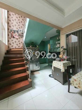 Rumah Elit Modern Tanpa Renovasi di Bintaro Jakarta Selatan Rumah Elit Modern Tanpa Renovasi di Bintaro Jakarta Selatan