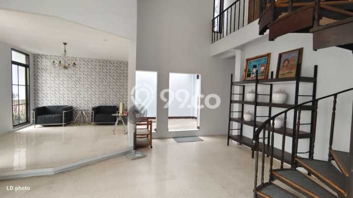 Rumah Eksklusif Dijual LT 187m2 di Cilandak, Jakarta Selatan Rumah Eksklusif Dijual LT 187m2 di Cilandak, Jakarta Selatan