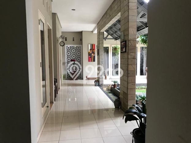 Ready to Use! Premium House LT 373m2 Desain Elegan di Jatikramat Ready to Use! Premium House LT 373m2 Desain Elegan di Jatikramat