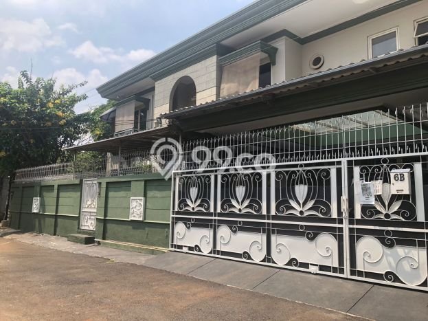 Rumah Elit Modern Tanpa Renovasi di Bintaro Jakarta Selatan Rumah Elit Modern Tanpa Renovasi di Bintaro Jakarta Selatan
